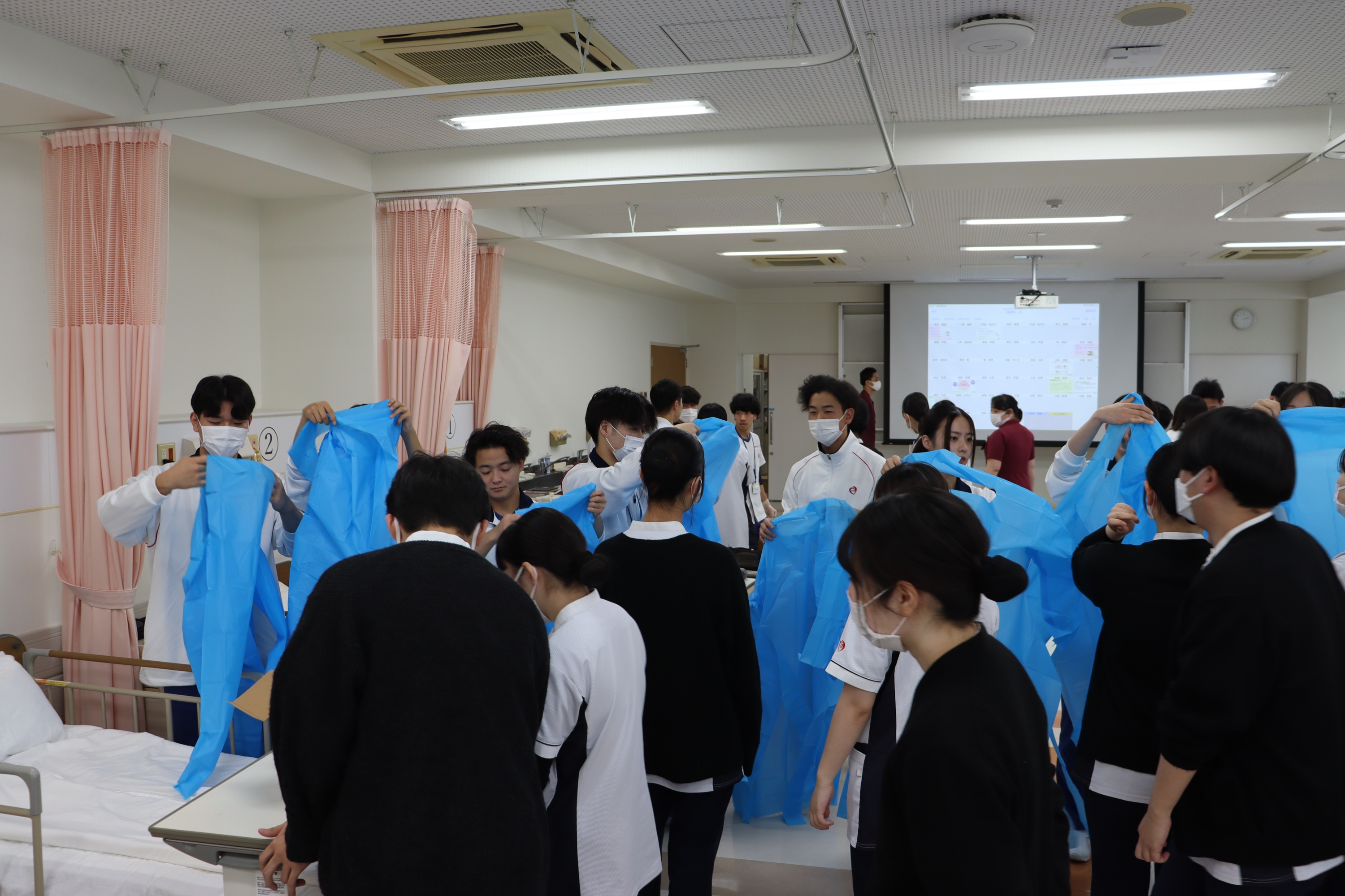 ガウン①.JPG