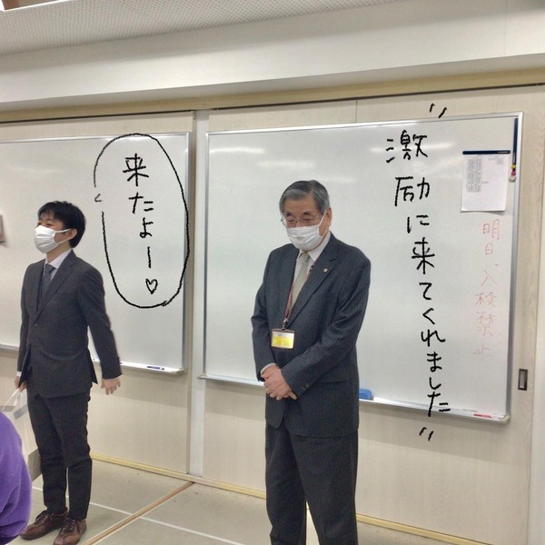 312E21BF-2F5C-41A1-9129-2A7E5F24C65C