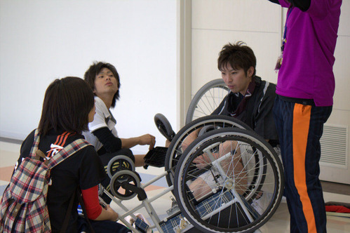 車いす　介助体験授業 026